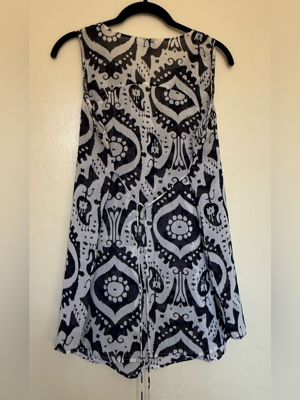 2 for $10 ALFRED SUNG Navy & White Printed Sleeveless Button-Front Camisole - Picture 5 of 6